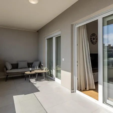 6 Islands - Holiday & Business Apartments - Free Garage Parking Split Exterior photo