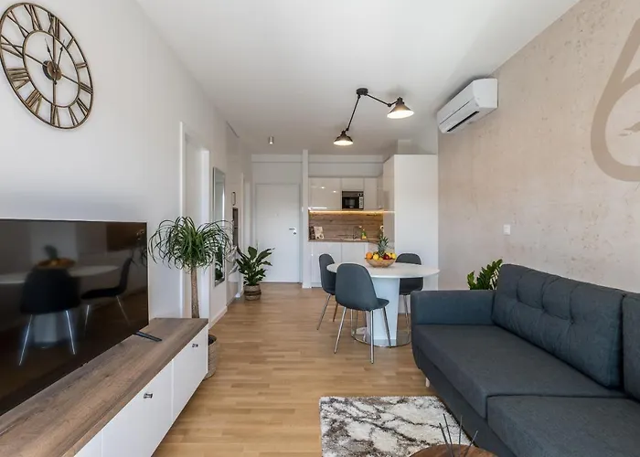 6 Islands - Holiday & Business Apartments - Free Garage Parking