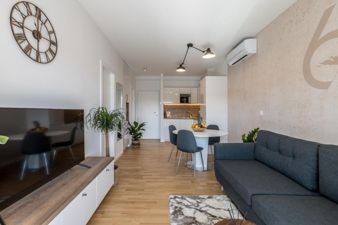 6 Islands - & Business - Free Garage Parking * Split